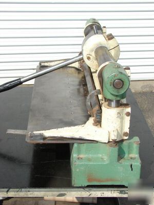 Diacro di-acro 24 no 4 sheet metal shear bench machine