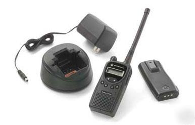 Motorola CP125 portable vhf 5W 4CH 136-174 mhz