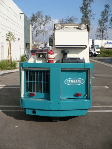 Tennant 97 sweeper kubota diesel 2762 hours