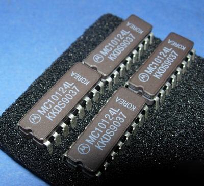 Linear MC1414L motorola 14-pin cerdip vintage rare 1980