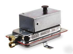 Cleveland controls afs-460 air pressure sensing switch