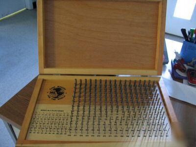 Meyer plug gage 240PC set - good condition - no 