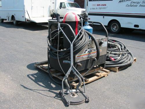 Fury 2400 xl vacuum system pressure washes & recovers 
