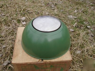 Bennett drum top metal trash can cover - never used