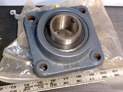 50MM cast-iron square flange steel sealed ball-bearings