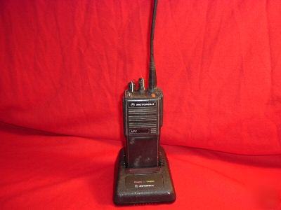 Motorola mtx uhf portable