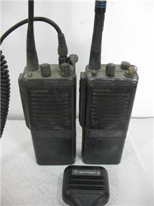 2 maxon sp 2850SC , 16 channel radios with lapel mic 