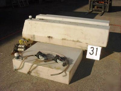 Â lot of plastic spray tanks 