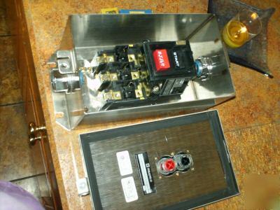 New square d stainless 3P motor starter with stop start 