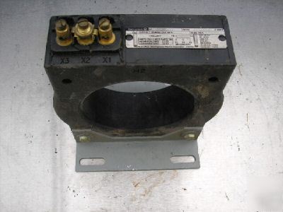 Westinghouse 600/1200:5 amps clc current transformer